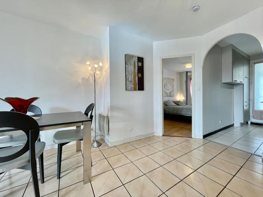 Duplex 70M2 - Vue Cite Medievale - Parking Gratuit Carcassonne Exterior foto